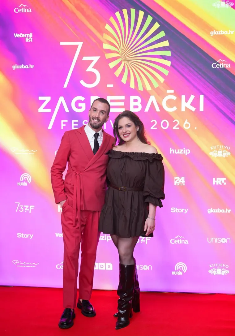 Glamur, hitovi i velika očekivanja: Pogledajte tko je zablistao na Crvenom tepihu