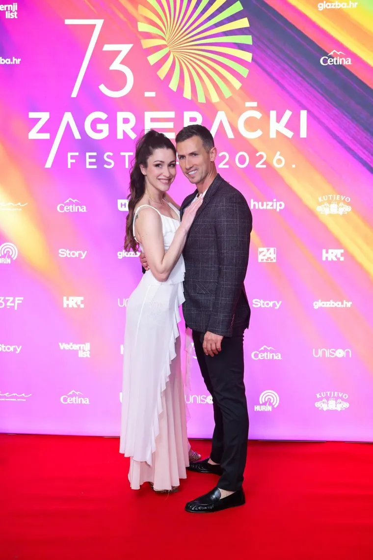 Glamur, hitovi i velika očekivanja: Pogledajte tko je zablistao na Crvenom tepihu