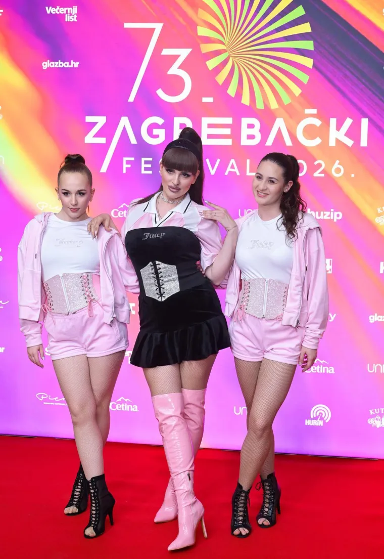 Glamur, hitovi i velika očekivanja: Pogledajte tko je zablistao na Crvenom tepihu