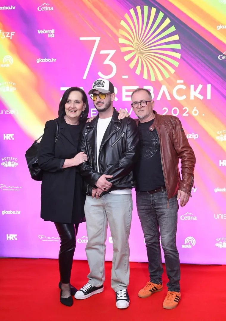 Glamur, hitovi i velika očekivanja: Pogledajte tko je zablistao na Crvenom tepihu