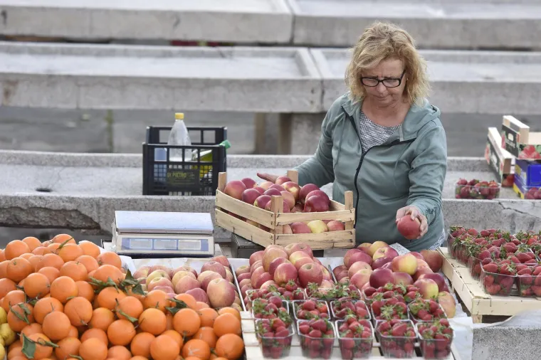 Moglo bi vas &scaron;okirati: Počela prodaja vrgoračkih jagoda, evo koliko ko&scaron;ta kilogram