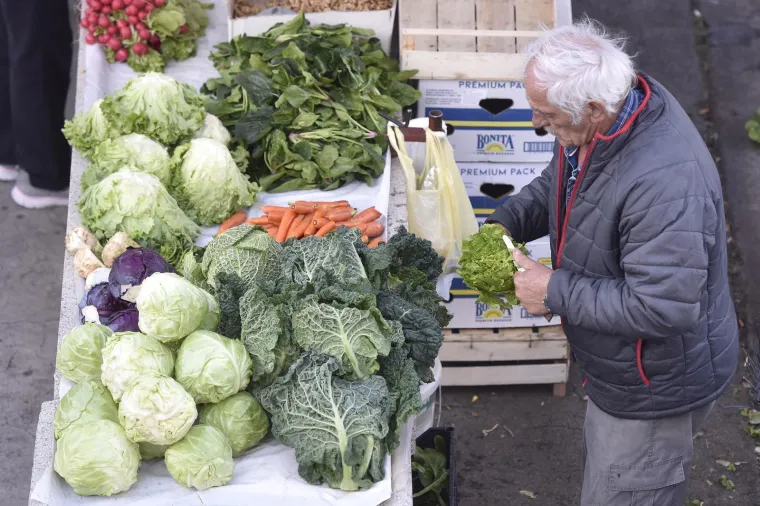 Moglo bi vas &scaron;okirati: Počela prodaja vrgoračkih jagoda, evo koliko ko&scaron;ta kilogram