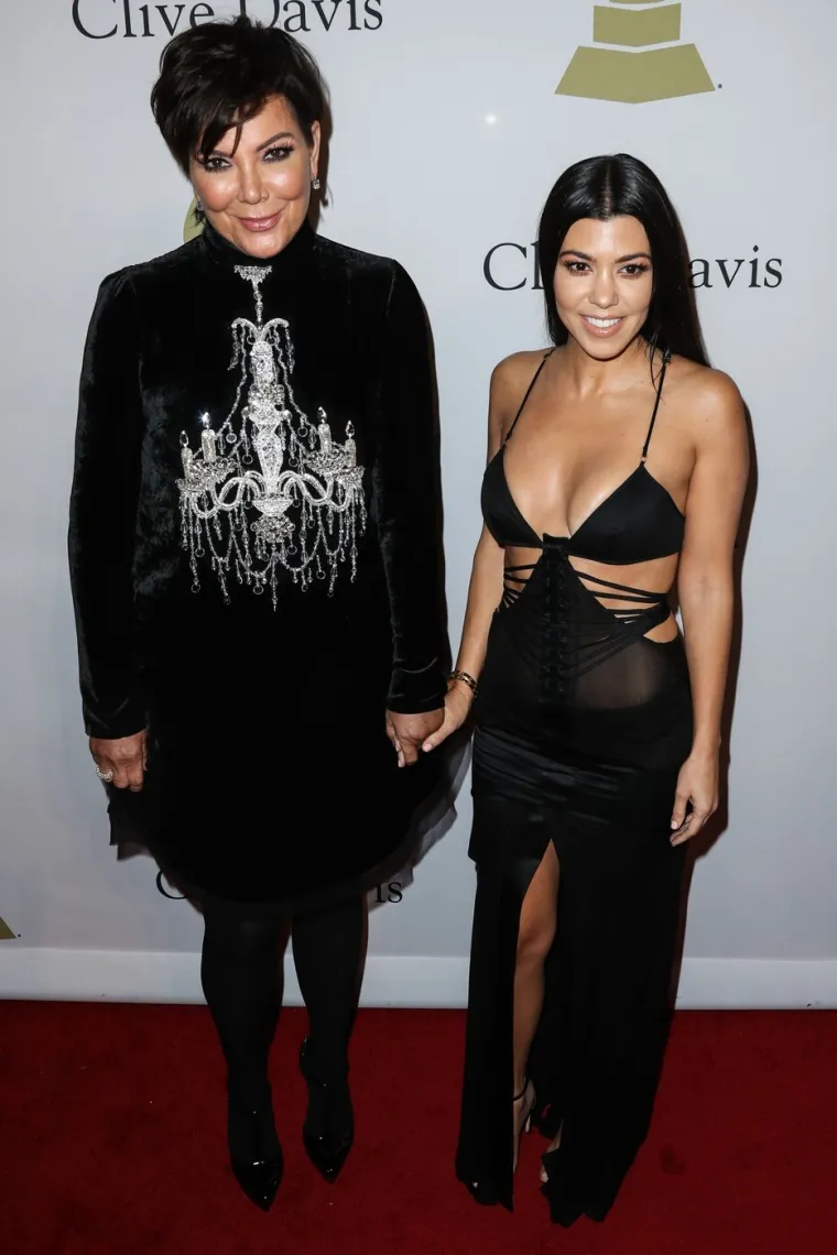 Glumi povučenu, ali život u sjeni Kim K. je ubija: Tko je zapravo Kourtney Kardashian?