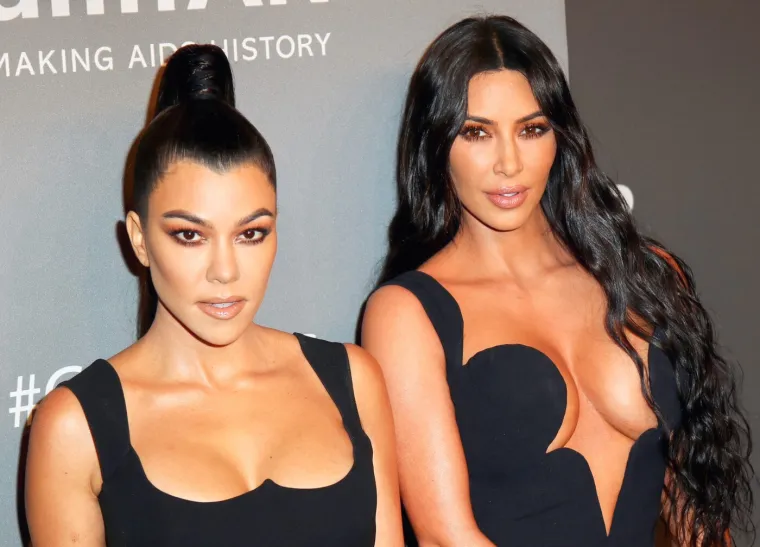 Glumi povučenu, ali život u sjeni Kim K. je ubija: Tko je zapravo Kourtney Kardashian?