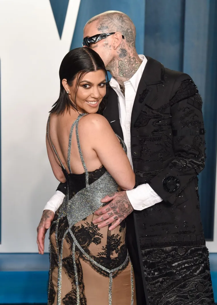 Glumi povučenu, ali život u sjeni Kim K. je ubija: Tko je zapravo Kourtney Kardashian?