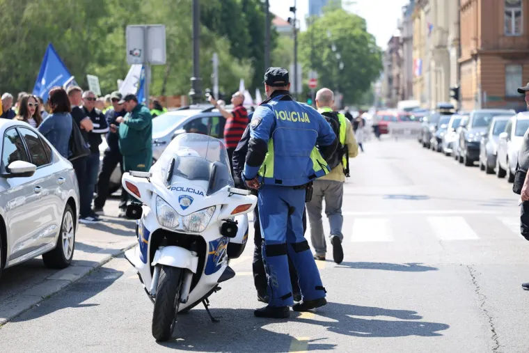 Sindikat objavio procjenu broja ljudi na prosvjedu: Pogledajte &scaron;to su poručili Plenkoviću