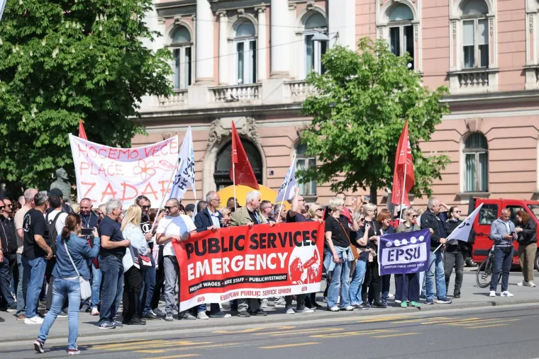Sindikat objavio procjenu broja ljudi na prosvjedu: Pogledajte &scaron;to su poručili Plenkoviću