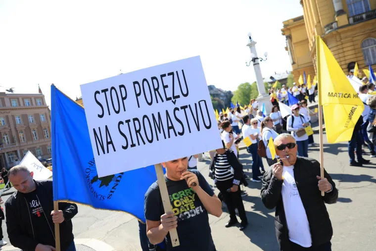 Sindikat objavio procjenu broja ljudi na prosvjedu: Pogledajte &scaron;to su poručili Plenkoviću