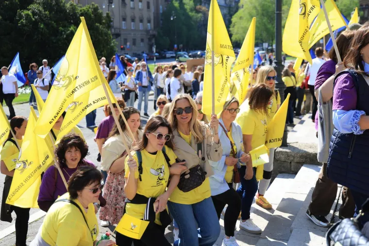 Sindikat objavio procjenu broja ljudi na prosvjedu: Pogledajte &scaron;to su poručili Plenkoviću