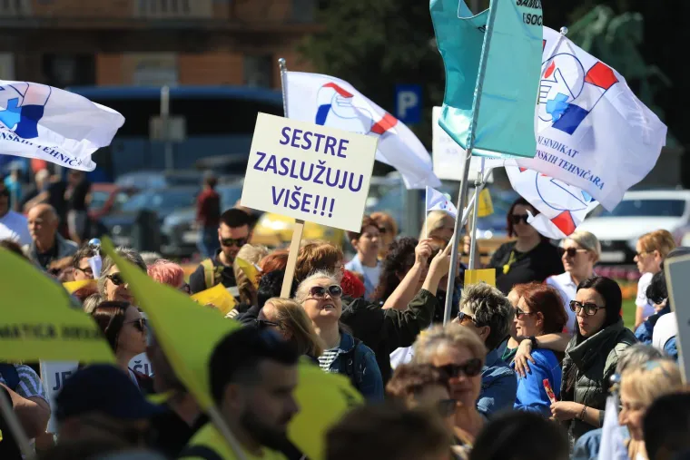 Sindikat objavio procjenu broja ljudi na prosvjedu: Pogledajte &scaron;to su poručili Plenkoviću