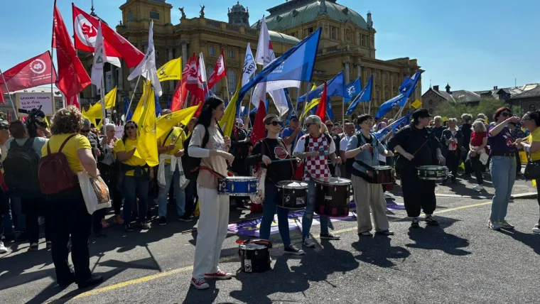 Sindikat objavio procjenu broja ljudi na prosvjedu: Pogledajte &scaron;to su poručili Plenkoviću