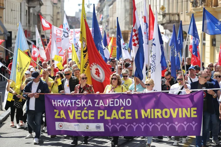 Sindikat objavio procjenu broja ljudi na prosvjedu: Pogledajte &scaron;to su poručili Plenkoviću