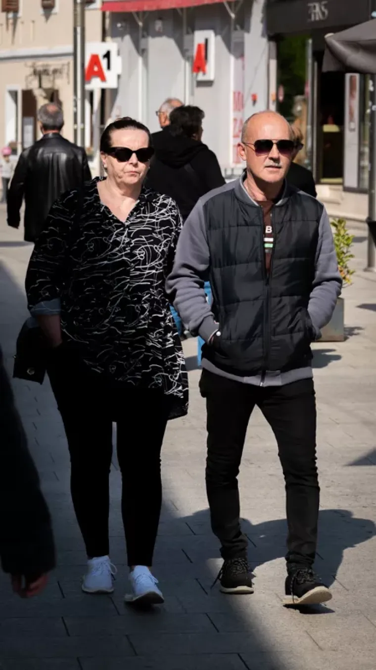 Tako to djevojke rade u Međimurju: Ljepotice iskoristile sunčano vrijeme i odu&scaron;evile prolaznike