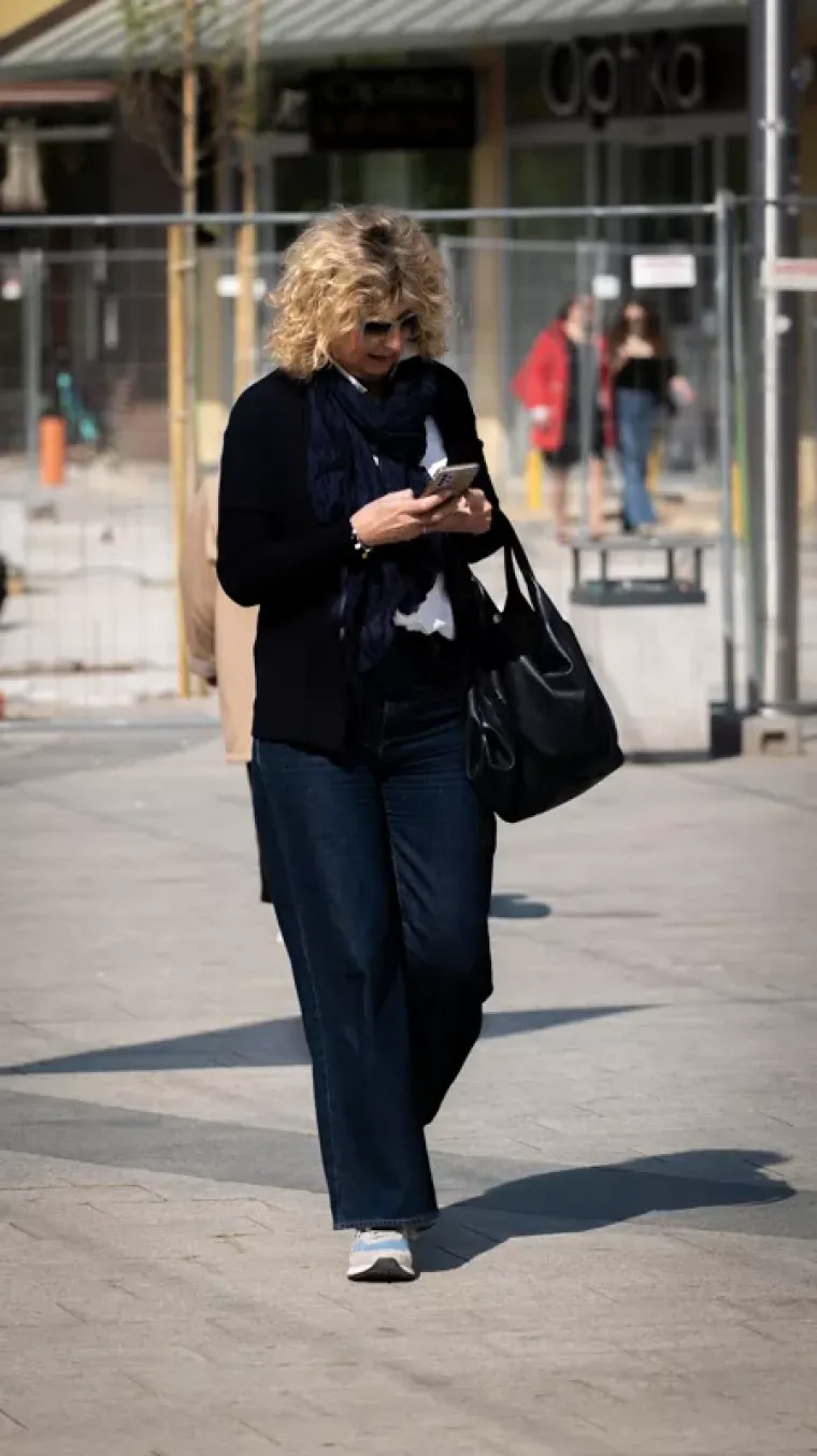 Tako to djevojke rade u Međimurju: Ljepotice iskoristile sunčano vrijeme i odu&scaron;evile prolaznike