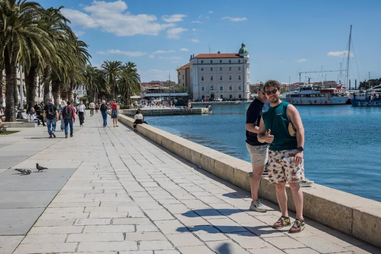 U Zagrebu prosvjedi, u Splitu lagana &scaron;etnja preko rive: Ovako danas uživaju stanovnici grada pod Marjanom