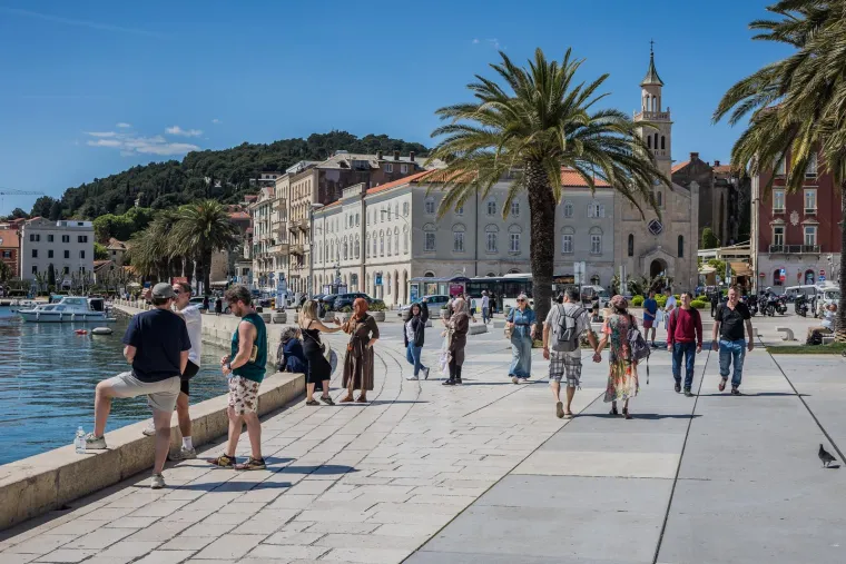 U Zagrebu prosvjedi, u Splitu lagana &scaron;etnja preko rive: Ovako danas uživaju stanovnici grada pod Marjanom