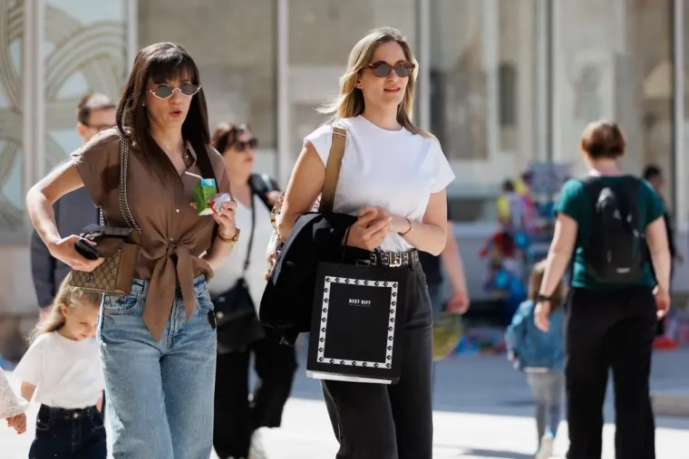 Ovo se ne viđa svaki dan: Tetovirane djevojke, minice i duge noge, pogledajte najbolje kombinacije