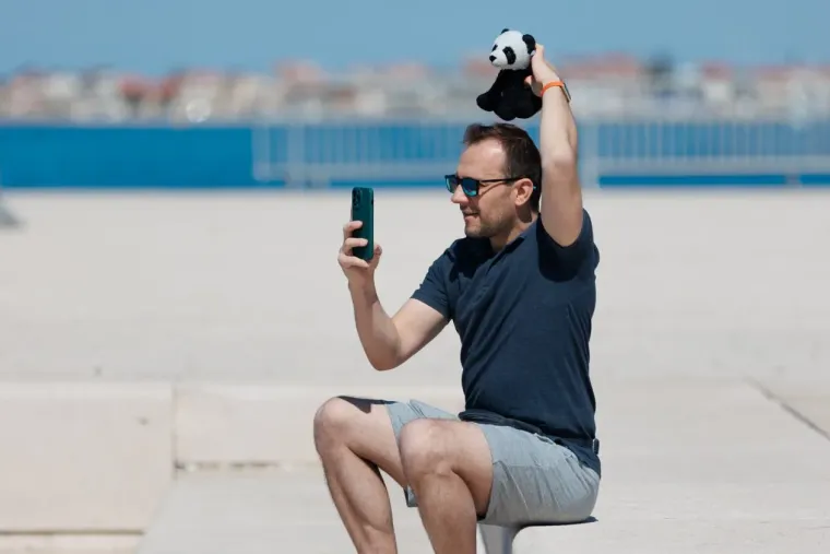 Ovo se ne viđa svaki dan: Tetovirane djevojke, minice i duge noge, pogledajte najbolje kombinacije