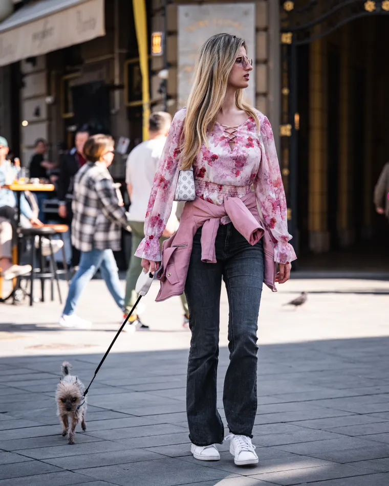 Vjerovali ili ne, ovaj prizor je iz Zagreba: Ove atraktivne djevojke privlačile su poglede na &scaron;pici