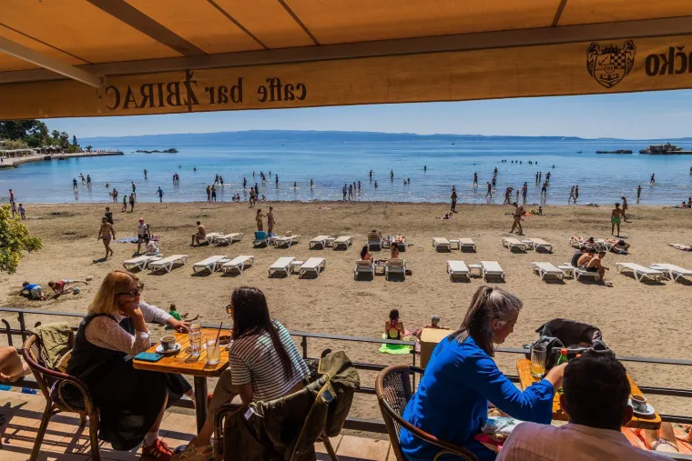 Nedjeljna sunčana idila! Zagrepčani u Maksimiru, Splićani na Bačvicama: Ovo je čista uživancija