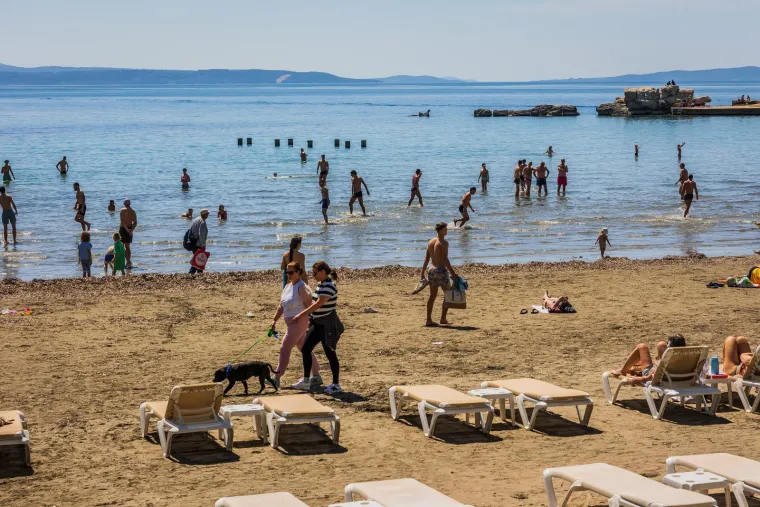 Nedjeljna sunčana idila! Zagrepčani u Maksimiru, Splićani na Bačvicama: Ovo je čista uživancija