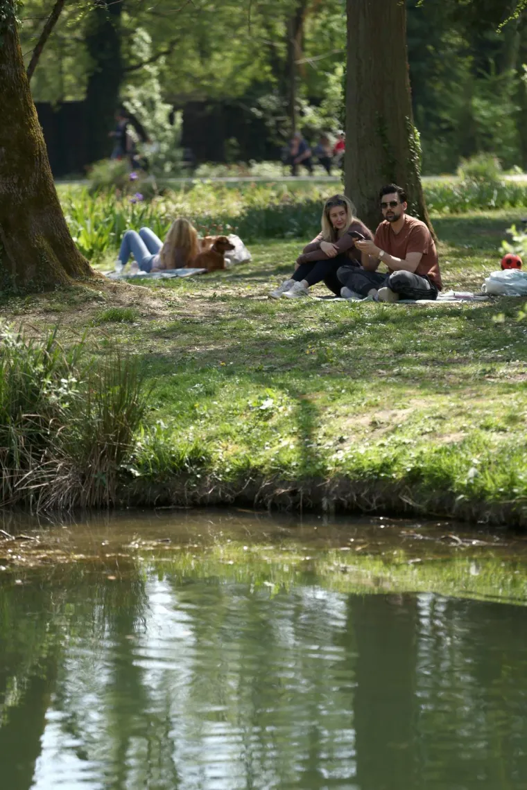Nedjeljna sunčana idila! Zagrepčani u Maksimiru, Splićani na Bačvicama: Ovo je čista uživancija