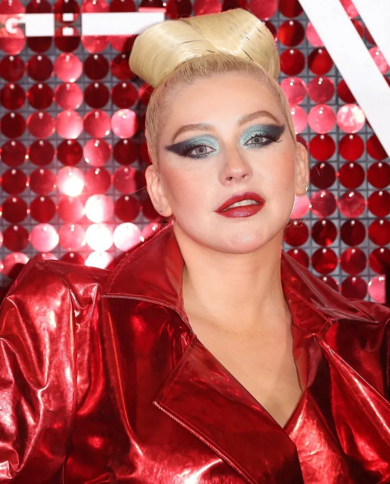 Kakva transformacija! Glazbenica izgubila vi&scaron;e od 15 kilograma pa istaknula grudi u uskoj haljini