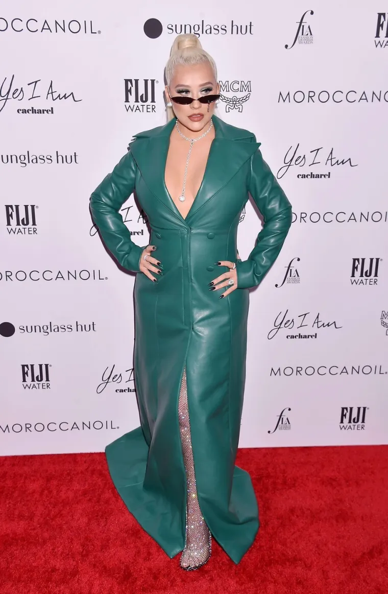 Kakva transformacija! Glazbenica izgubila vi&scaron;e od 15 kilograma pa istaknula grudi u uskoj haljini