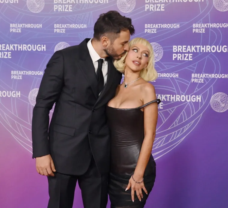 Kakva transformacija! Glazbenica izgubila vi&scaron;e od 15 kilograma pa istaknula grudi u uskoj haljini