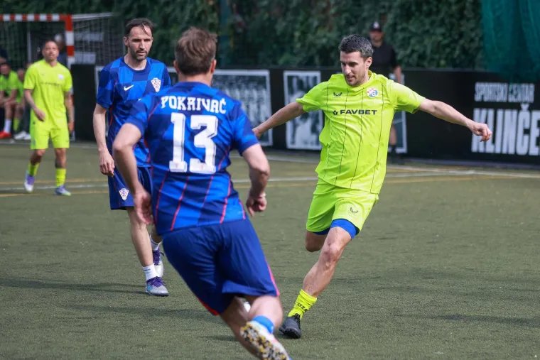 Niko Kranjčar, Mandžukić i druge legende zaigrale u čast Nikole Pokrivača. Pogledajte tko se sve pojavio