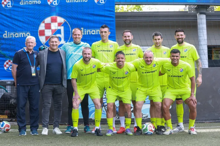 Niko Kranjčar, Mandžukić i druge legende zaigrale u čast Nikole Pokrivača. Pogledajte tko se sve pojavio