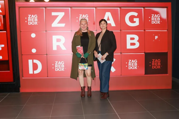 Opu&scaron;teni, elegantni i modno usklađeni: Pogledajte kako su Milanovići zablistali na ZagrebDoxu