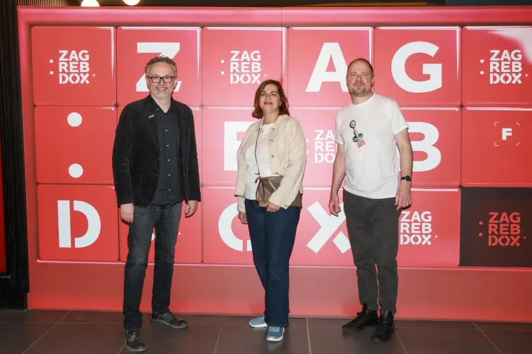 Opu&scaron;teni, elegantni i modno usklađeni: Pogledajte kako su Milanovići zablistali na ZagrebDoxu