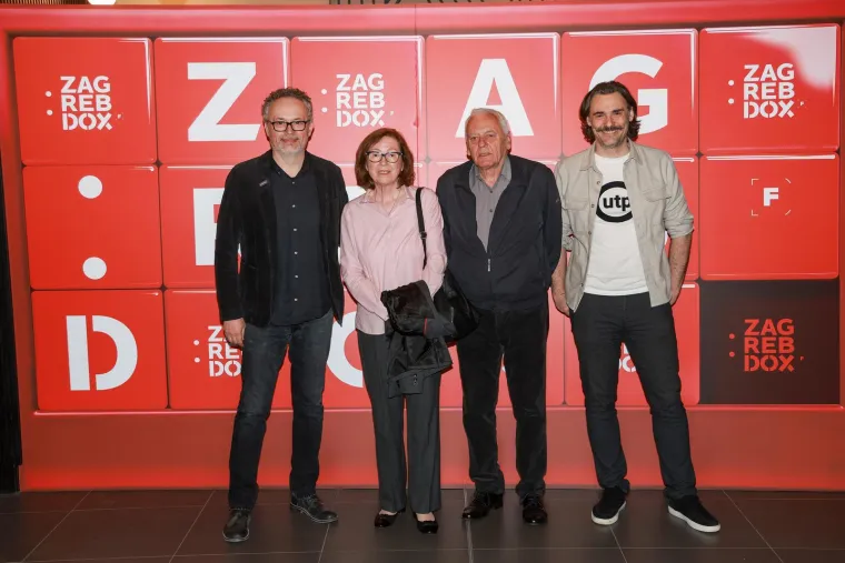 Opu&scaron;teni, elegantni i modno usklađeni: Pogledajte kako su Milanovići zablistali na ZagrebDoxu