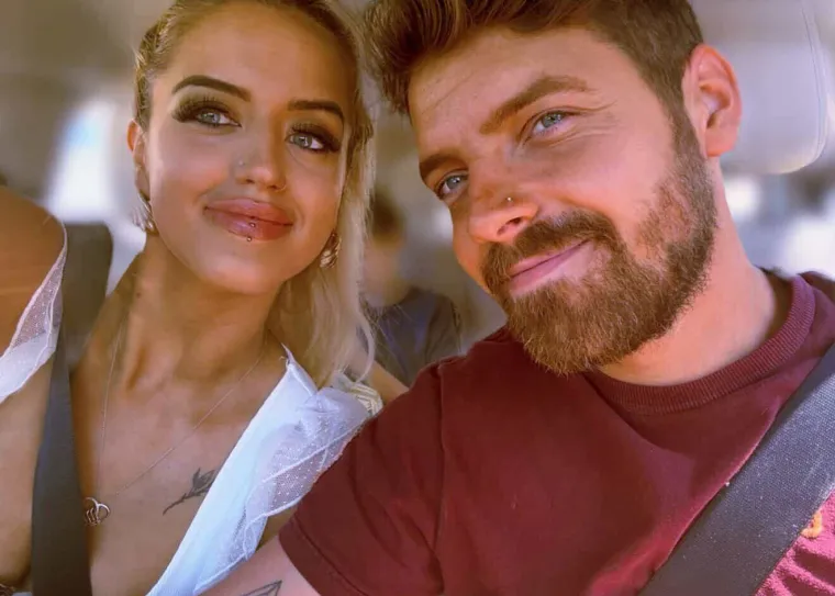 Vi&scaron;a je za dvije glave od svog dečka: Plijene poglede gdje god se pojave i to je ba&scaron; uzbuđuje