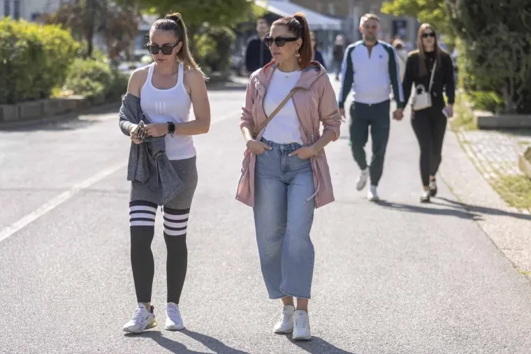 Legice i lege napunile osječku promenadu: Dvije crnke u trendi kombinacijama ukrala show