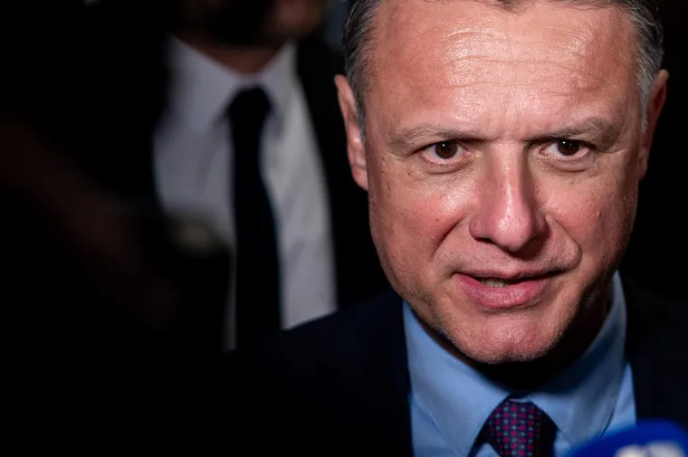 Drugi dolaze i odlaze, on ostaje: Legenda se nije mogla sakriti ni pod sunčanim naočalama