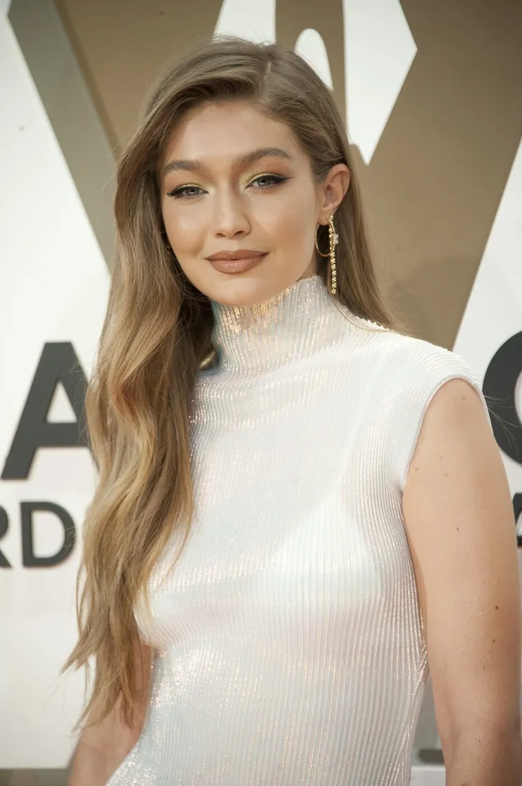 Kažu da ima 'majku iz pakla', ali svejedno je osvojila svijet: Ovo su najbolja izdanja Gigi Hadid