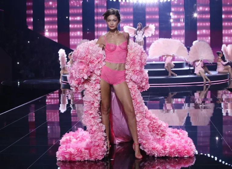 Kažu da ima 'majku iz pakla', ali svejedno je osvojila svijet: Ovo su najbolja izdanja Gigi Hadid