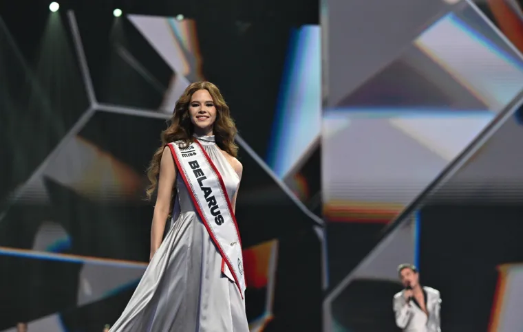 Putinov prijatelj i kontroverzni milijuna&scaron; druži se sa studenticom (22): Kuha li se ne&scaron;to?