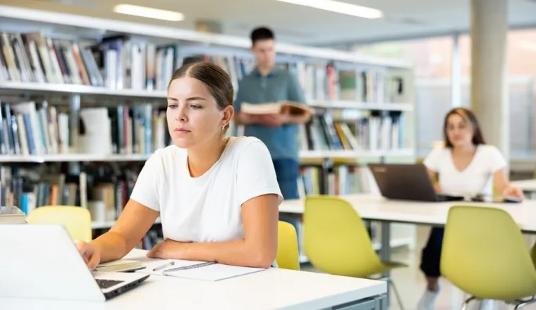 Tu se skrivaju opasnosti: Ove podatke ne smijete dijeliti s umjetnom inteligencijom