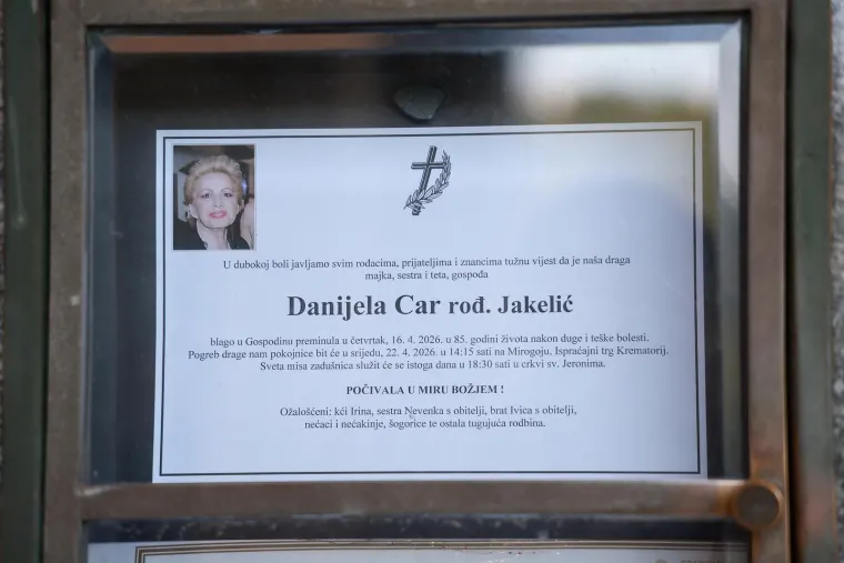 Prizori s Krematorija tjeraju suze na oči: Obitelj i prijatelji opra&scaron;taju se od Danijele Car