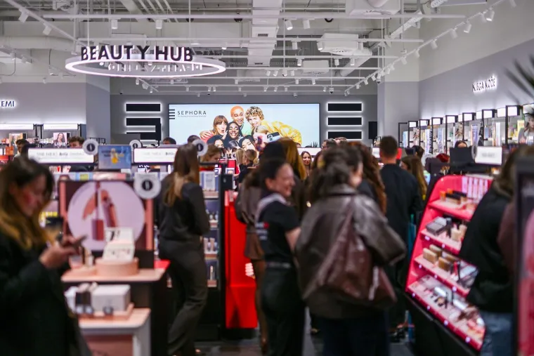 Među prvima smo u&scaron;li u Sephoru! Pogledajte &scaron;to se krije iza vrata prije velikog otvorenja