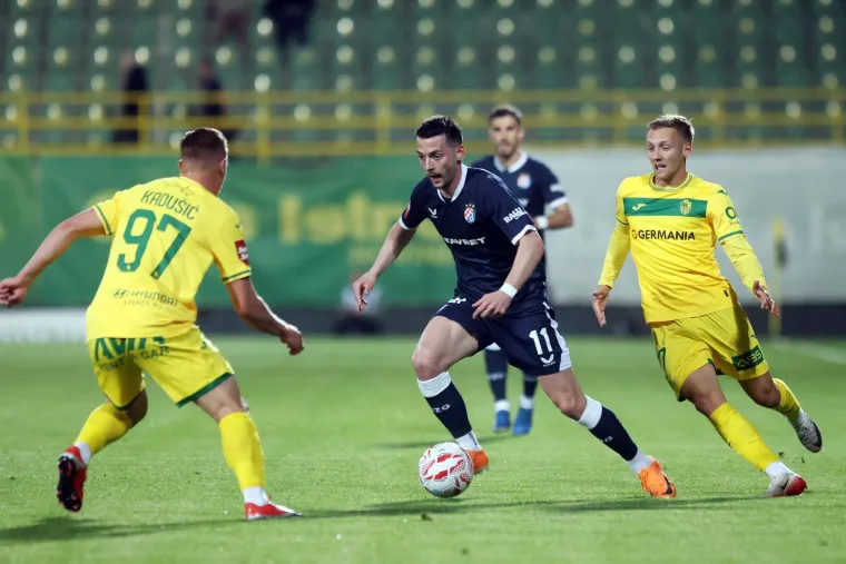 Tužna uvertira utakmice Dinama u Puli: Igrači se zagrlili i odali počast legendi