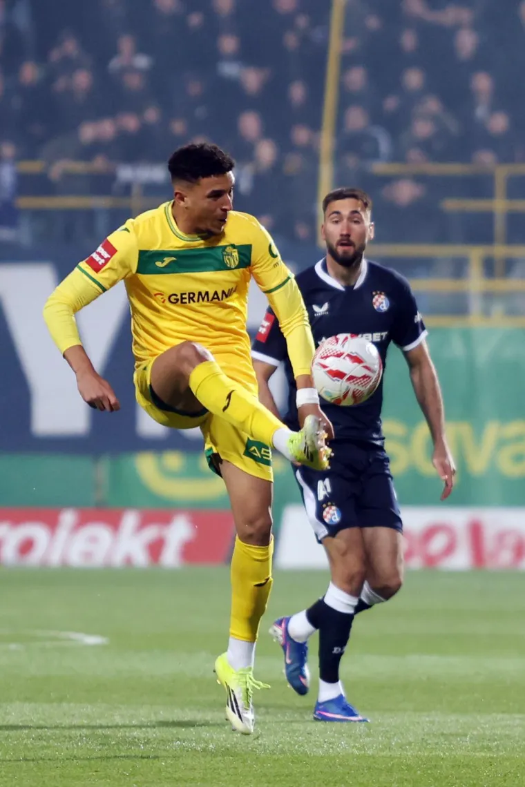 Tužna uvertira utakmice Dinama u Puli: Igrači se zagrlili i odali počast legendi