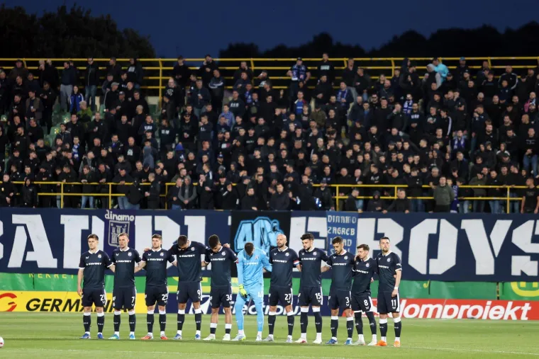 Tužna uvertira utakmice Dinama u Puli: Igrači se zagrlili i odali počast legendi