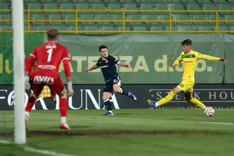 Tužna uvertira utakmice Dinama u Puli: Igrači se zagrlili i odali počast legendi