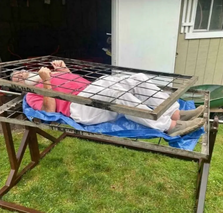 Od hot doga do supružnika: Nevjerojatno &scaron;to su sve ljudi poku&scaron;ali prodati za smije&scaron;ne cijene