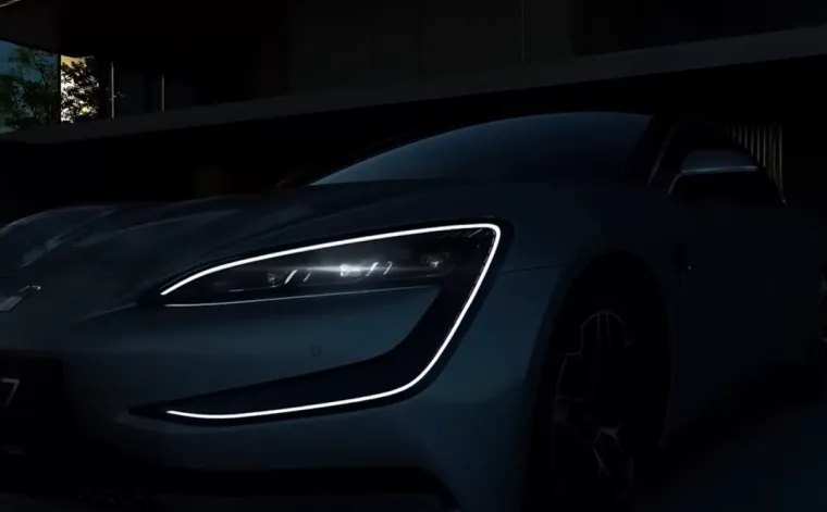 Ovaj automobil je ponizio konkurenciju! Ima 1300 KS, okreće se u mjestu, a pogledajte cijenu