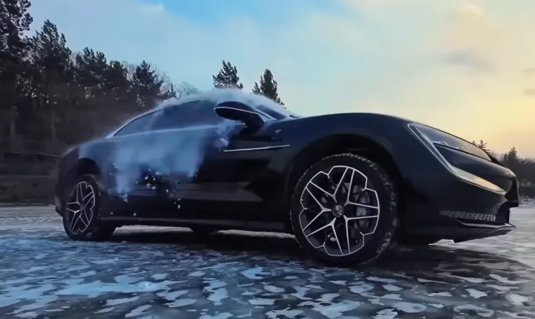 Ovaj automobil je ponizio konkurenciju! Ima 1300 KS, okreće se u mjestu, a pogledajte cijenu